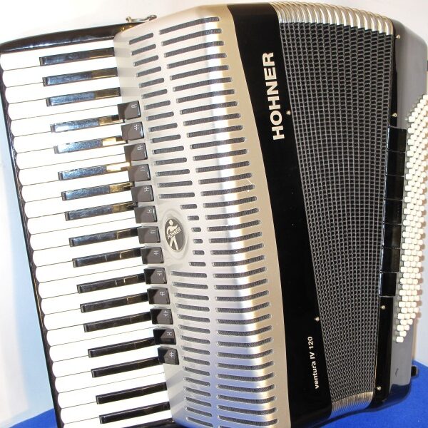 Hohner Ventura IV Accordion