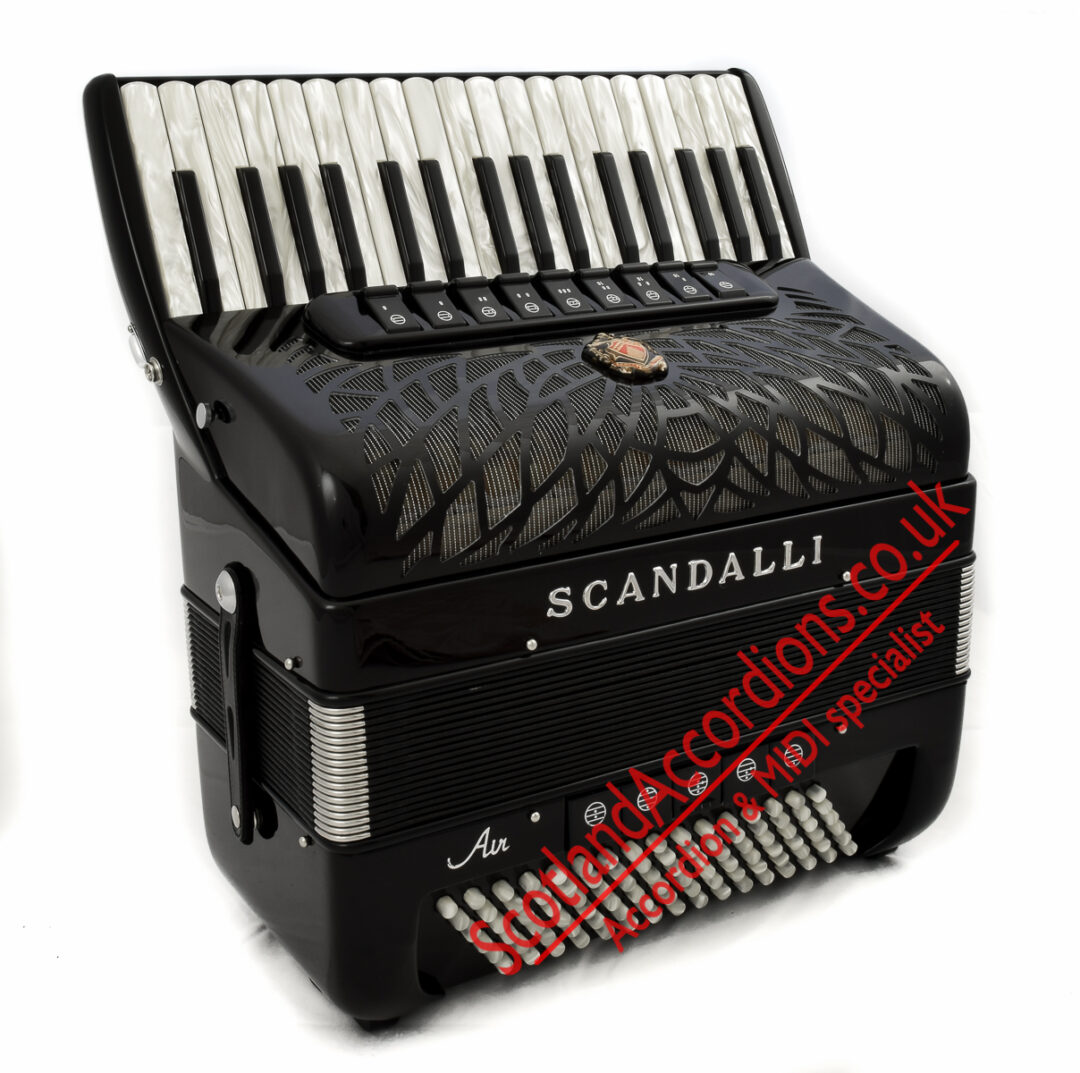 Scandalli Air II 34 key 96 bass 4 voice tone chamber black piano accordion