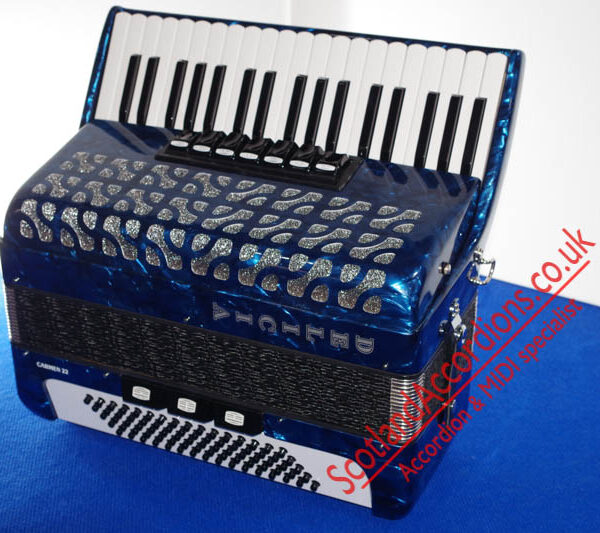 Delicia carmen 22, 37 key 80 bass accordion blue